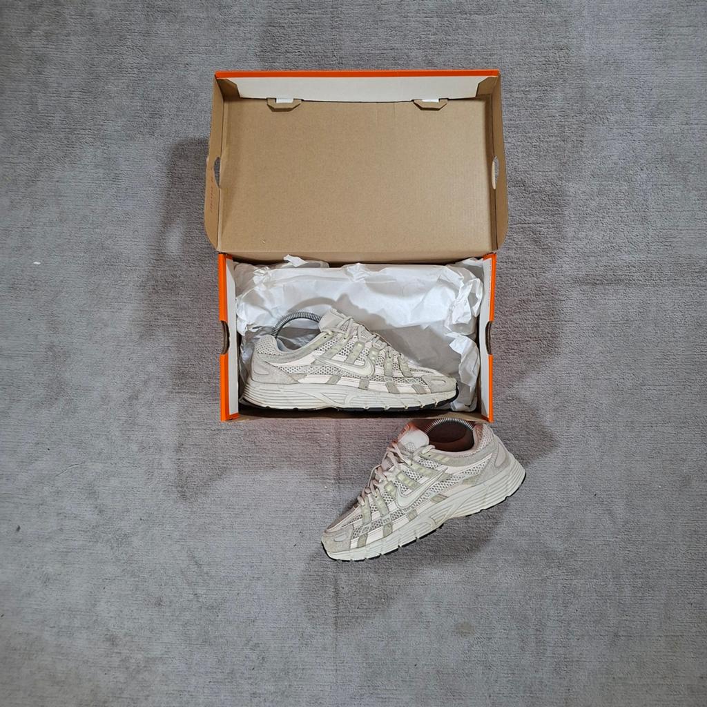 Nike P6000 Dames Sneakers - Maat 40 - Zeer Goede Staat, Kleding | Dames, Schoenen, Beige, Nike, Ophalen of Verzenden, Sneakers of Gympen