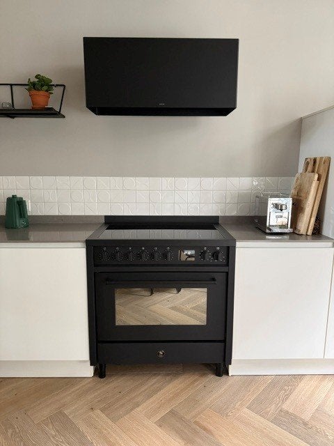 Foto 5 van Complete keuken + Steel fornuis (inductie) + Wave afzuigkap