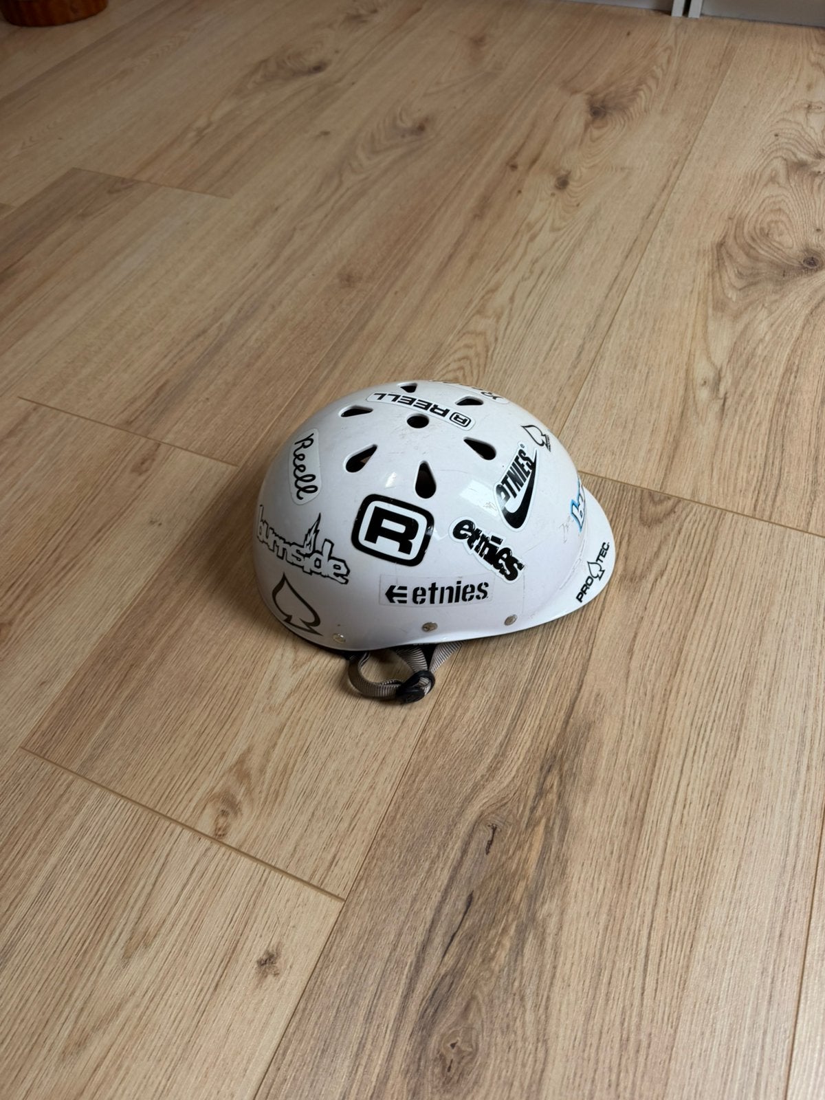 Te koop wakeboard helm maat l, Watersport en Boten, Ophalen of Verzenden, Zo goed als nieuw, Overige typen