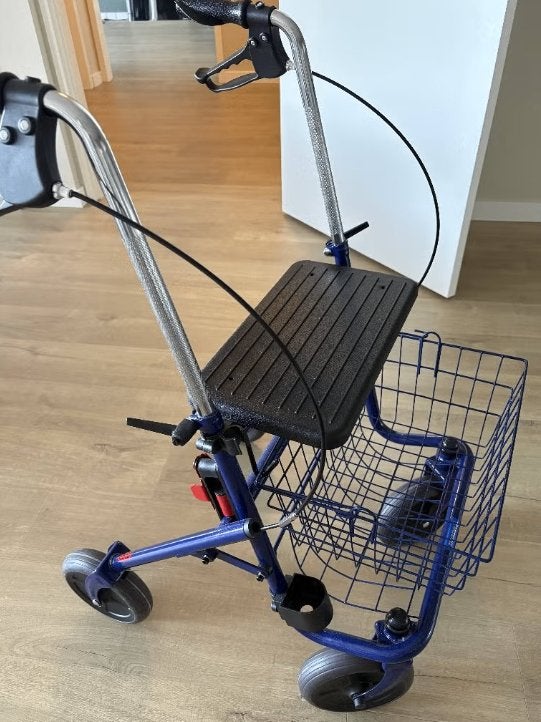 Thuasne Rollator blauw, Diversen, Rollators, Ophalen, Opvouwbaar, Gebruikt