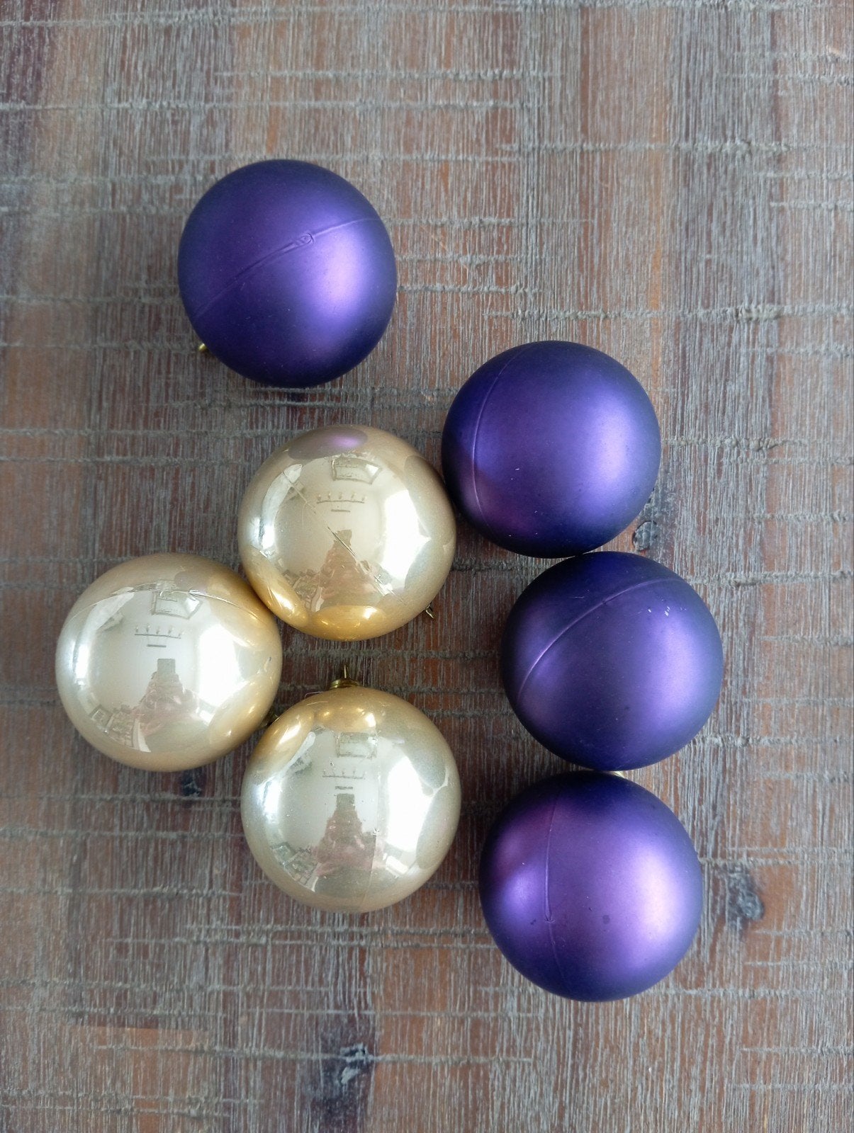 7 plastic kerstballen
Paars/goud, Ophalen of Verzenden