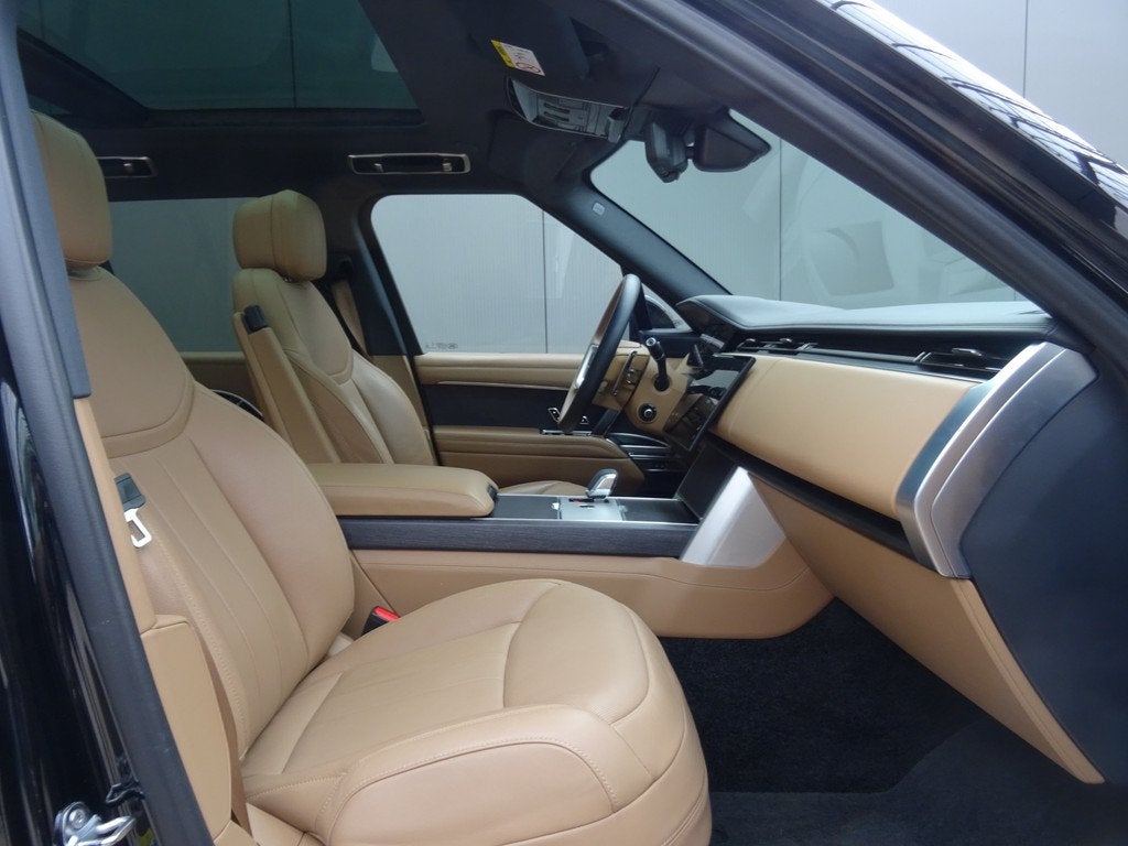 Land Rover Range Rover 3.0 P550e HSE PHEV * HEAD-UP * 22 INC, Auto's, Land Rover, Automaat, Gebruikt, Euro 6, 3000 kg