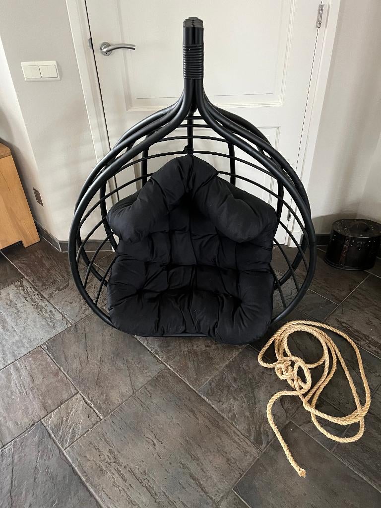 Rotan egg hangstoel met touw en kussen, Ophalen, Zo goed als nieuw