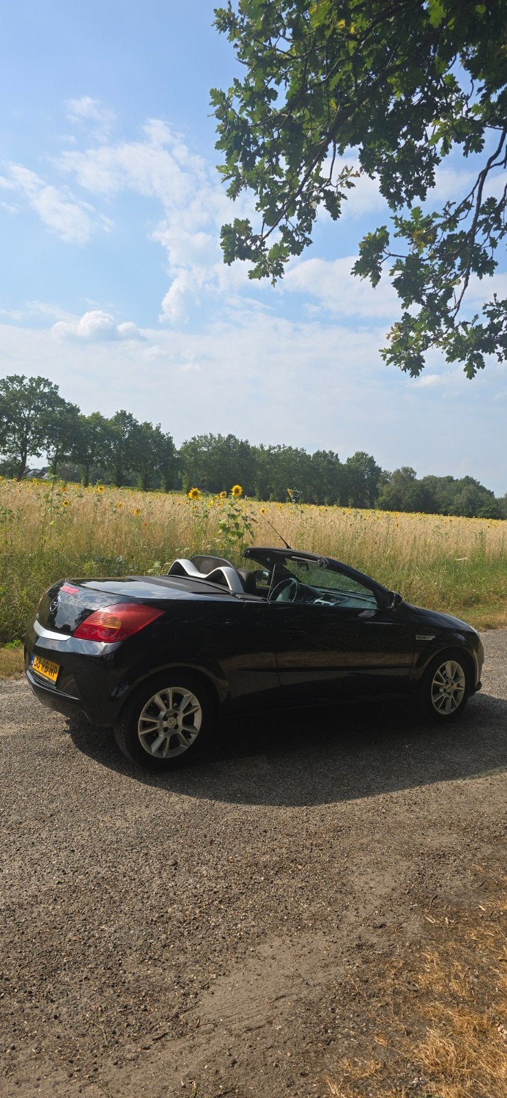 Opel Tigra 1.4 16V Twintop  2005 Zwart APK  20-01-2027, Auto's, Voorwielaandrijving, 4 cilinders, Cabriolet, Origineel Nederlands