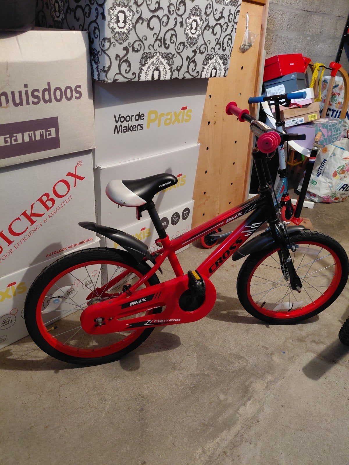 Spirit BMX Cross Jongensfiets rood 18 Inch, Fietsen en Brommers, Fietsen | Crossfietsen en BMX, Ophalen, Gebruikt, Staal, 16 tot 20 inch