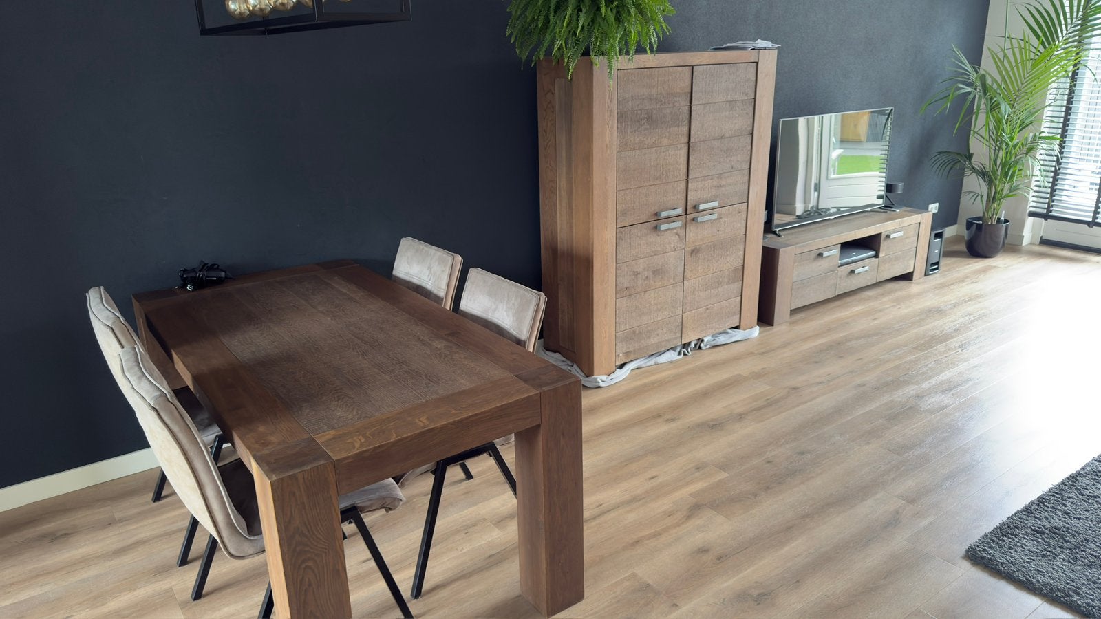 Massief eiken meubels, eettafel, TV meubel & hoge opbergkast, Huis en Inrichting, Complete inboedels, Ophalen