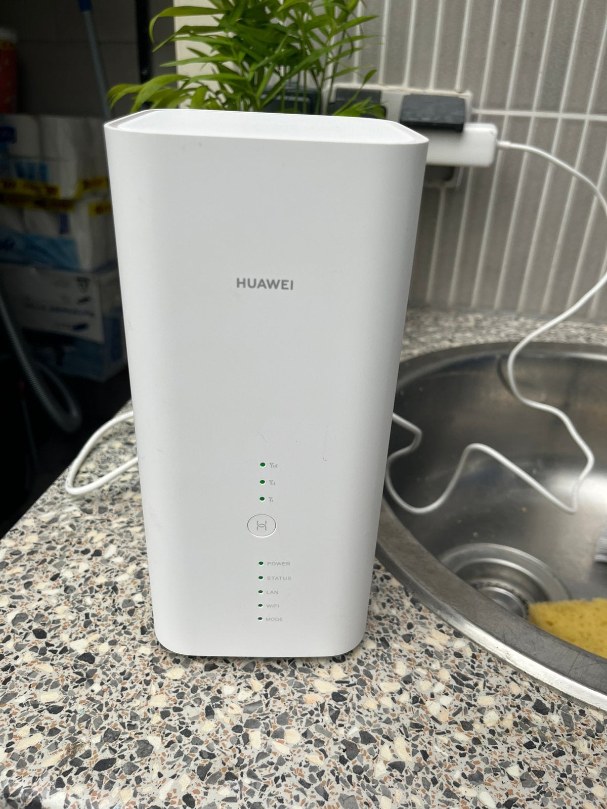 HUAWEI B818-263 draadloos 4G modem router, Computers en Software, Routers en Modems, Ophalen of Verzenden, Zo goed als nieuw