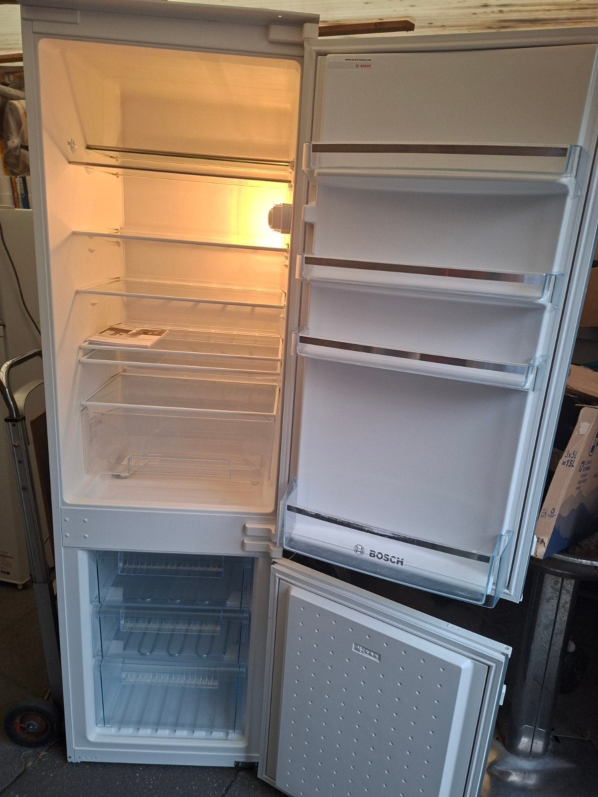 Te koop inbouw koelvriescombinatie Bosch, Witgoed en Apparatuur, Koelkasten en IJskasten, Ophalen, 200 liter of meer, Met aparte vriezer