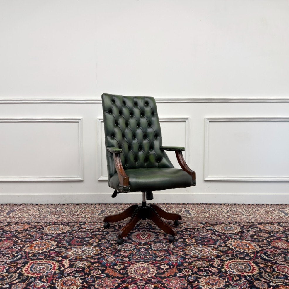 Klassiek Engels Chesterfield Bureaustoel