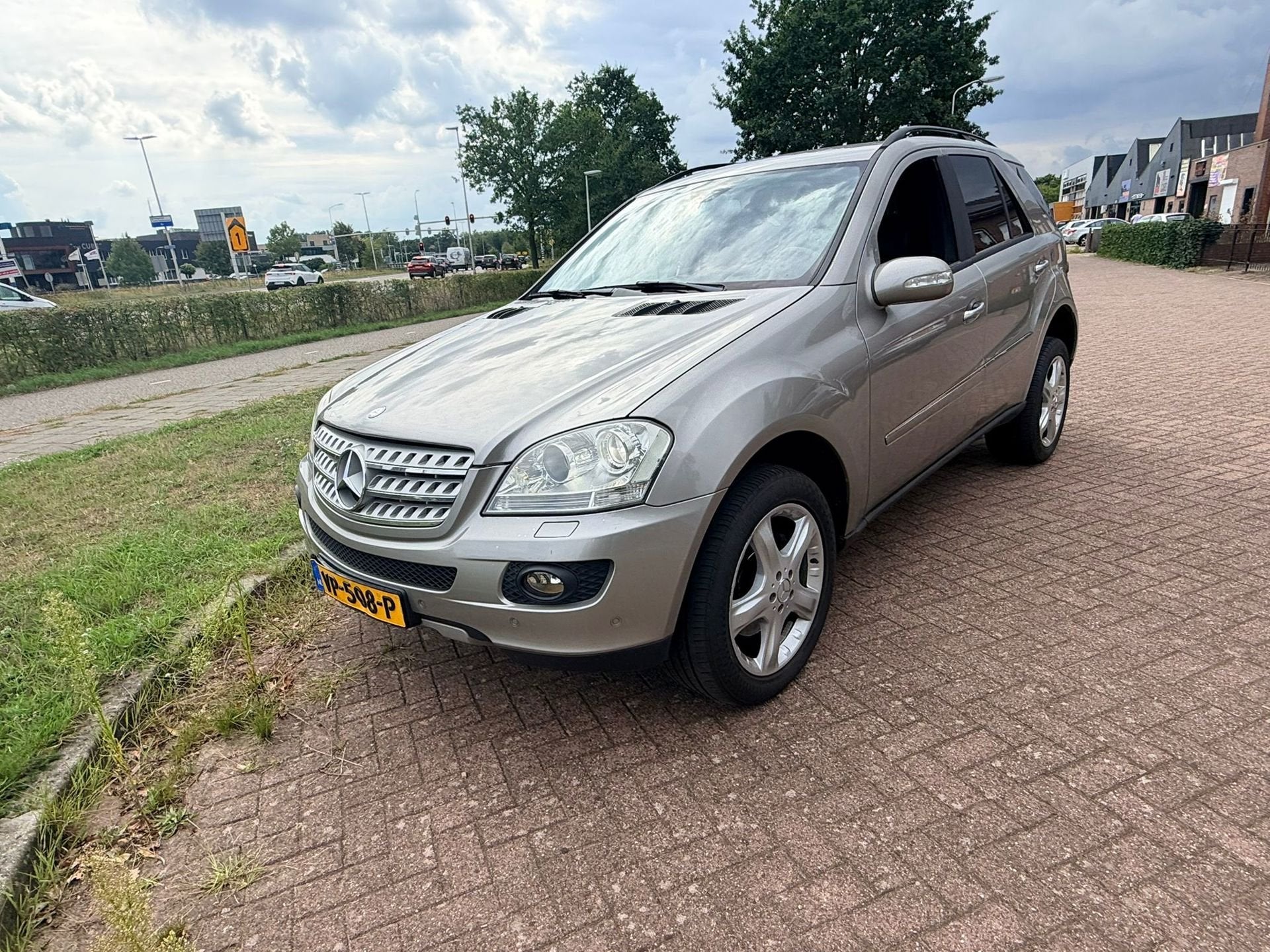 Mercedes-Benz M-klasse 320 CDI Automaat - Grijskenteken! APK, Auto's, Automaat, Gebruikt, Leder en Stof, 2987 cc