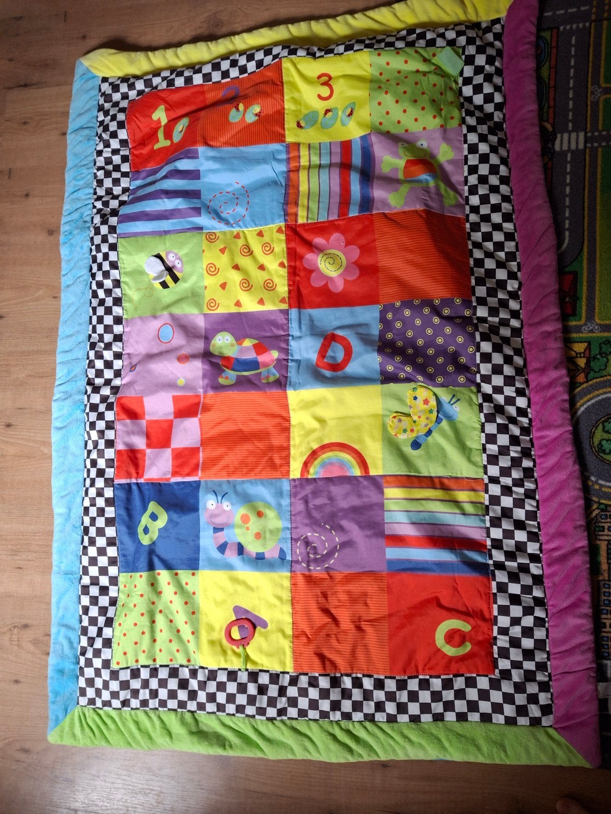Vrolijk speelkleed 100x150 cm voor baby's en peuters, Ophalen of Verzenden, Gebruikt, Speelkleed