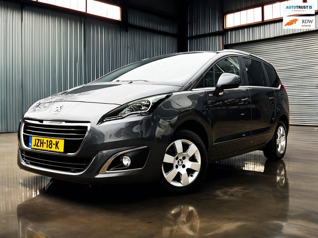 Peugeot 5008 1.2 PureTech Blue Lease 7p. Carplay_Trekhaak, Auto's, Peugeot, Voorwielaandrijving, 745 kg, Gebruikt, Euro 6