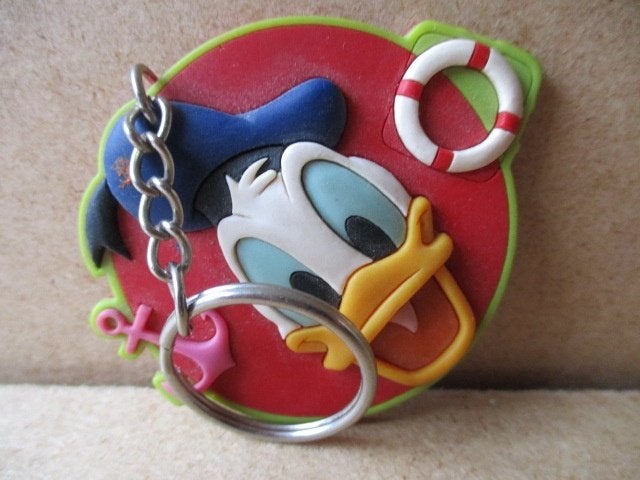 adv9918 donald duck sleutelhanger 3, Ophalen, Donald Duck, Gebruikt, Overige typen