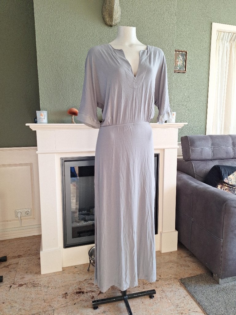 Hunkydory lange grijze jurk M 38, Kleding | Dames, Maat 38/40 (M), Verzenden, Hunkydory, Grijs