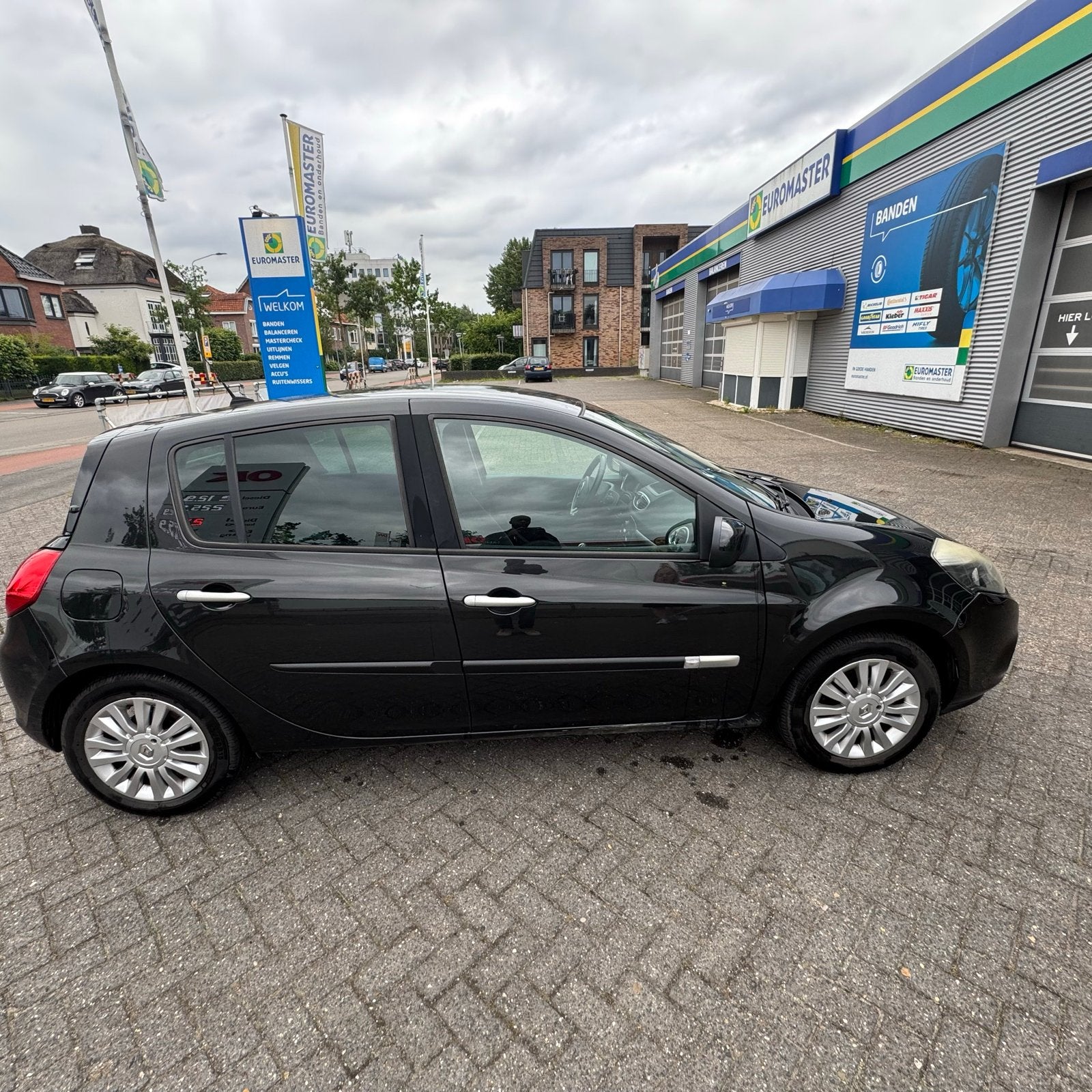 Renault Clio 1.2 TCE 5-DRS 2011 Zwart, Voorwielaandrijving, 4 cilinders, Handgeschakeld, 1149 cc