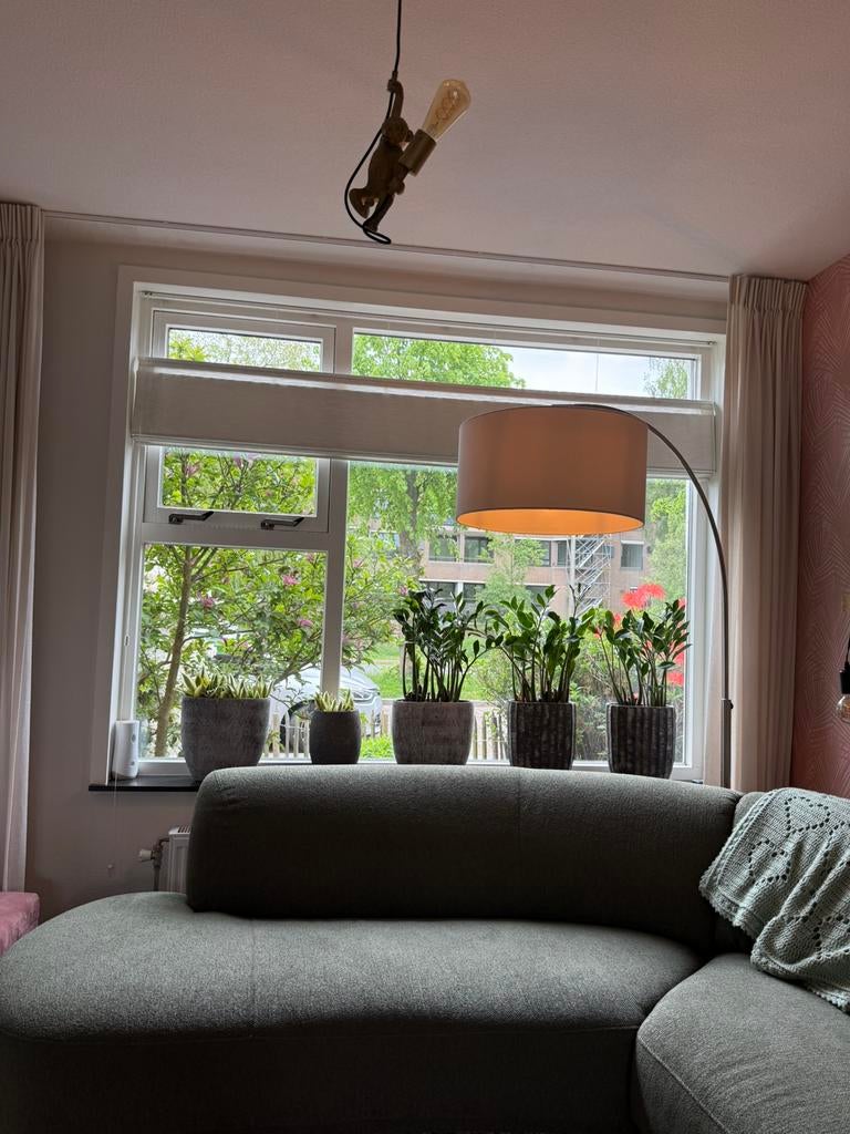Staande lamp met witte lampenkap, Ophalen, Zo goed als nieuw, Wit, Rond