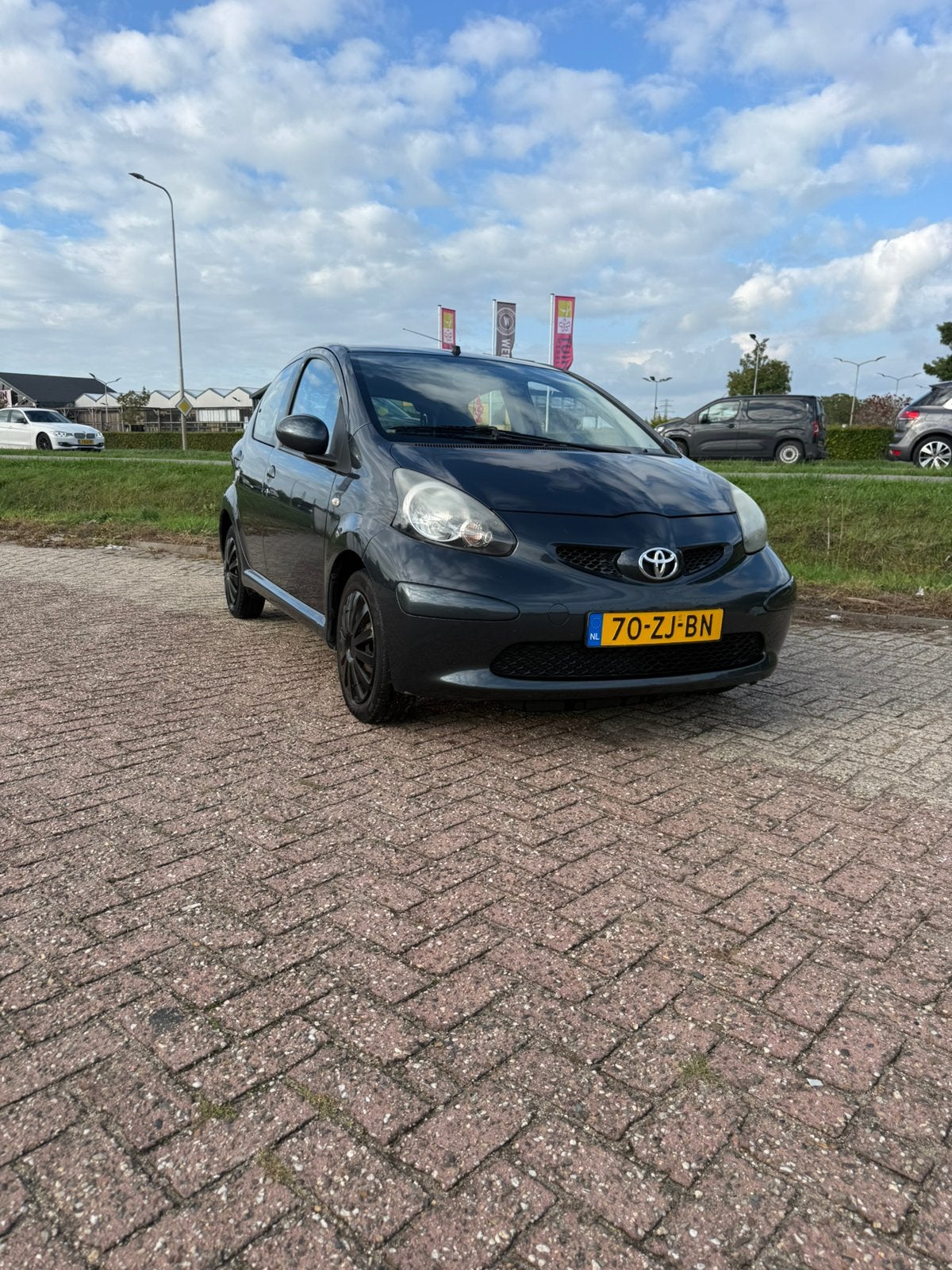 Toyota Aygo 1.0 12V Vvt-i 5DRS 2008 Grijs, Auto's, Voorwielaandrijving, 4 stoelen, 68 pk, Origineel Nederlands