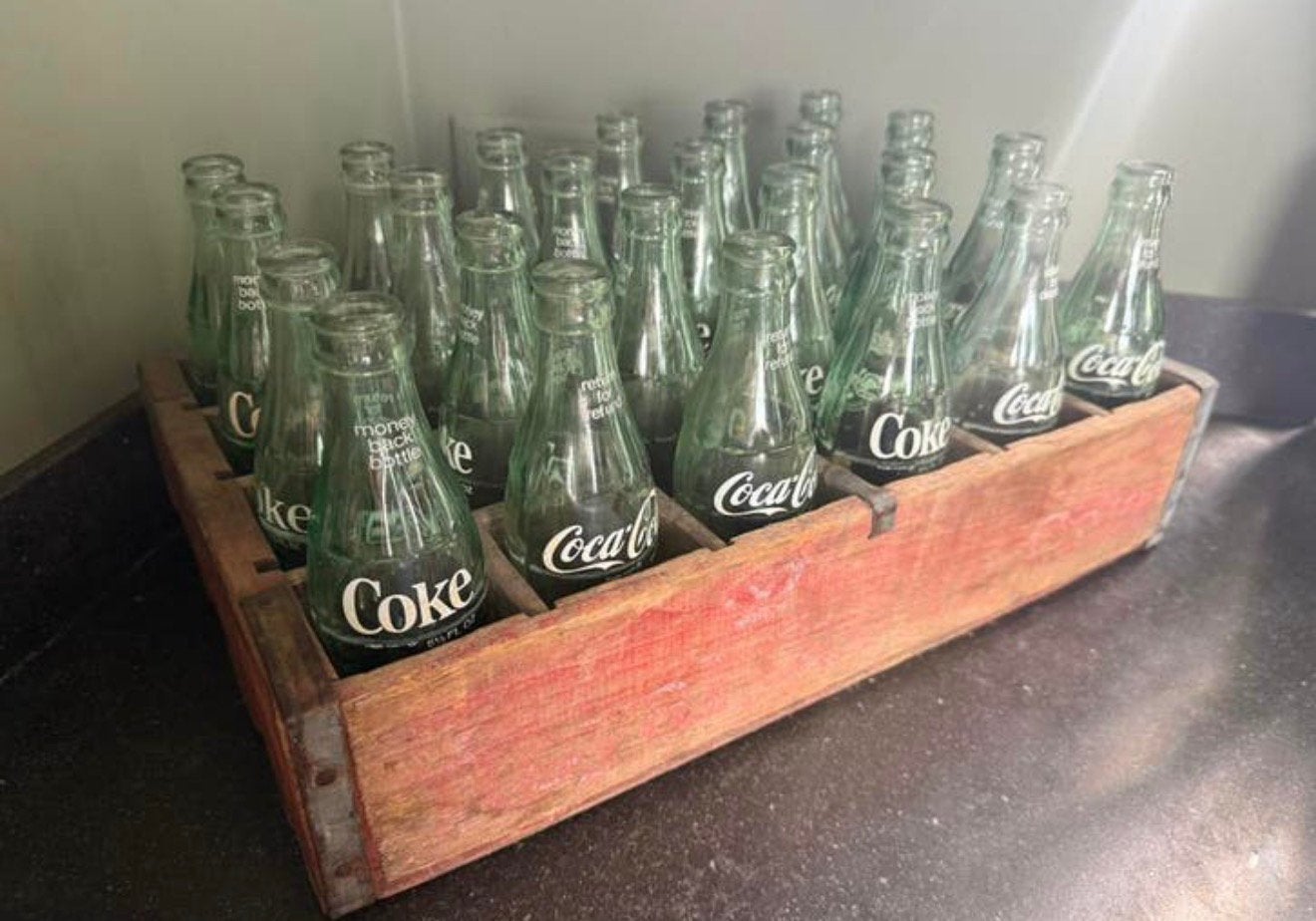 Vintage oud Coca Cola krat met compleet cola flesje, Verzamelen, Ophalen, Gebruikt, Overige typen