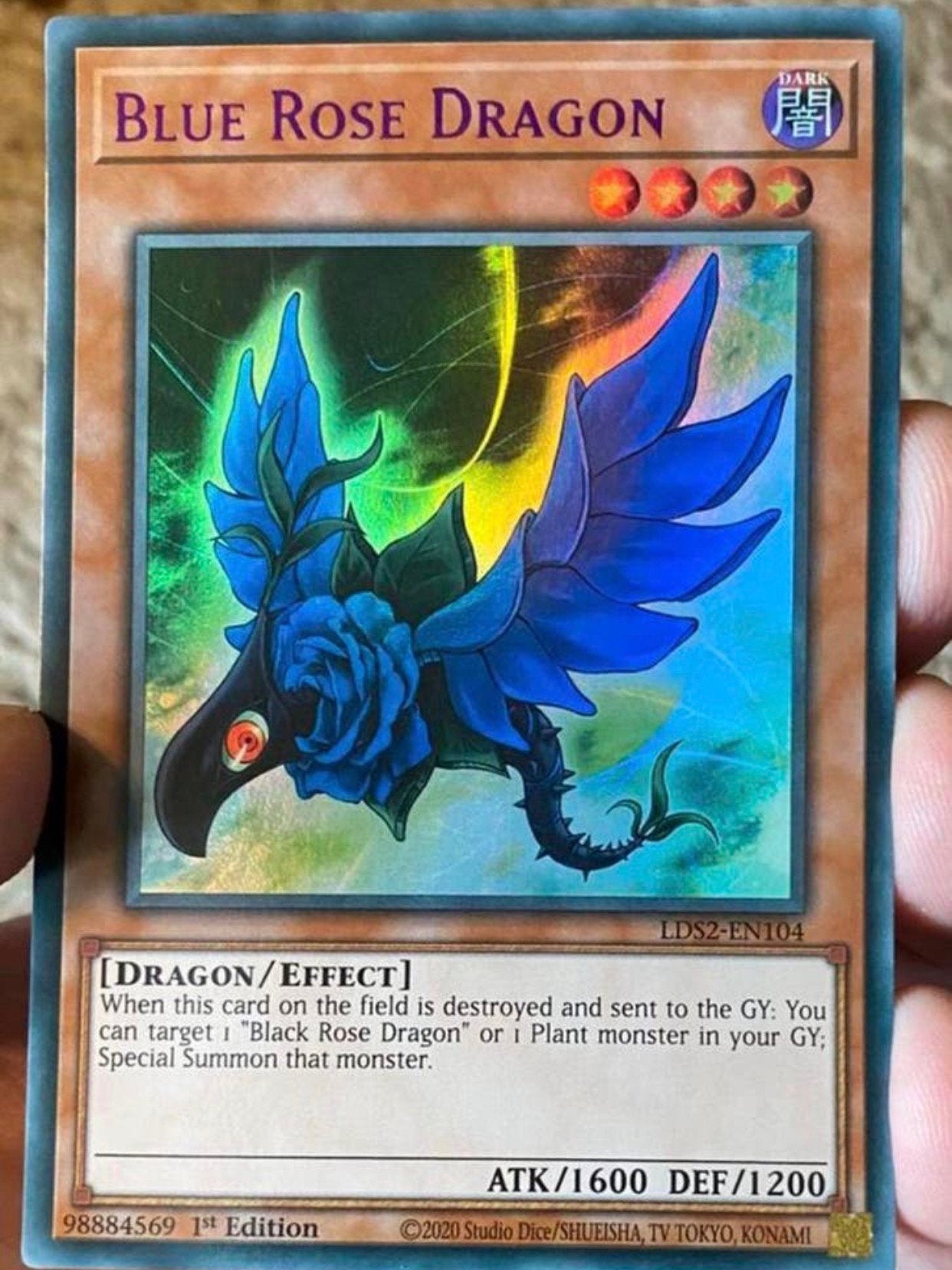 Yu-Gi-Oh! Blue Rose Dragon LDS2 1st Edition !, Ophalen of Verzenden, Zo goed als nieuw, Losse kaart, Foil