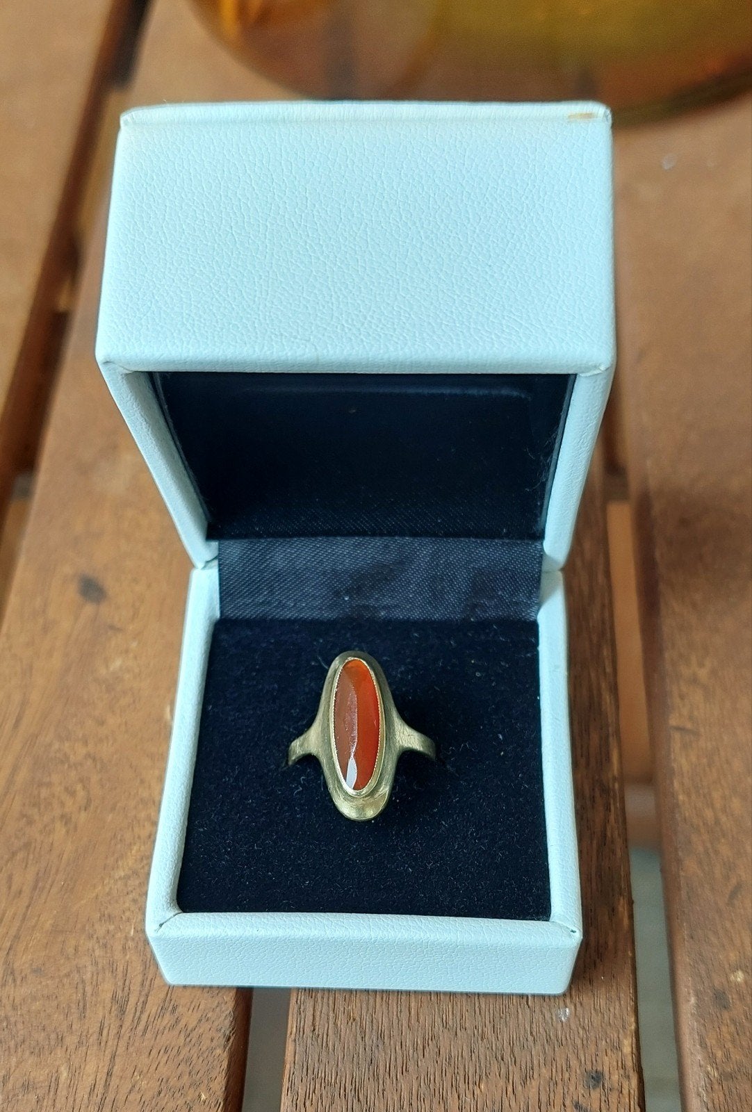 14 karaat gouden ring met carneool, Ophalen of Verzenden, Zo goed als nieuw, 17 tot 18, Dame