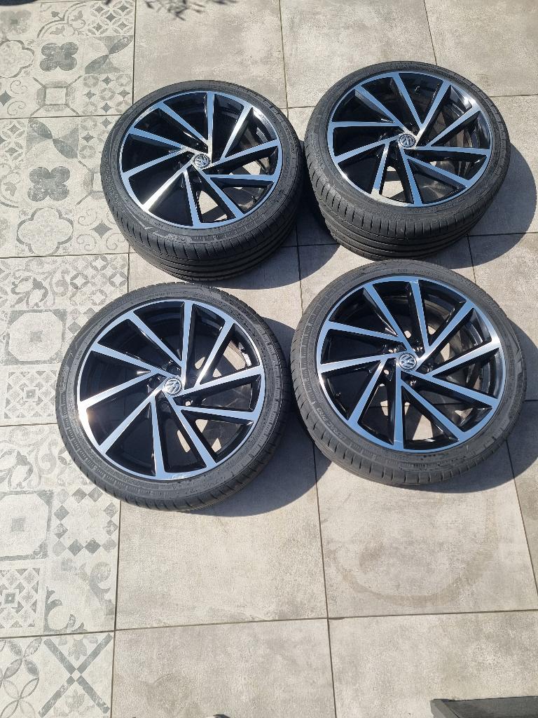 Te koop 19 inch velgen Spielberg met zomerbanden, Gebruikt, 235 mm, Band(en), Personenwagen
