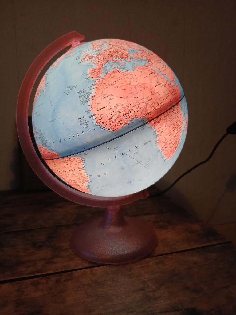 Wereldbol lamp. z.g.a.n., Ophalen, Verlicht, Zo goed als nieuw