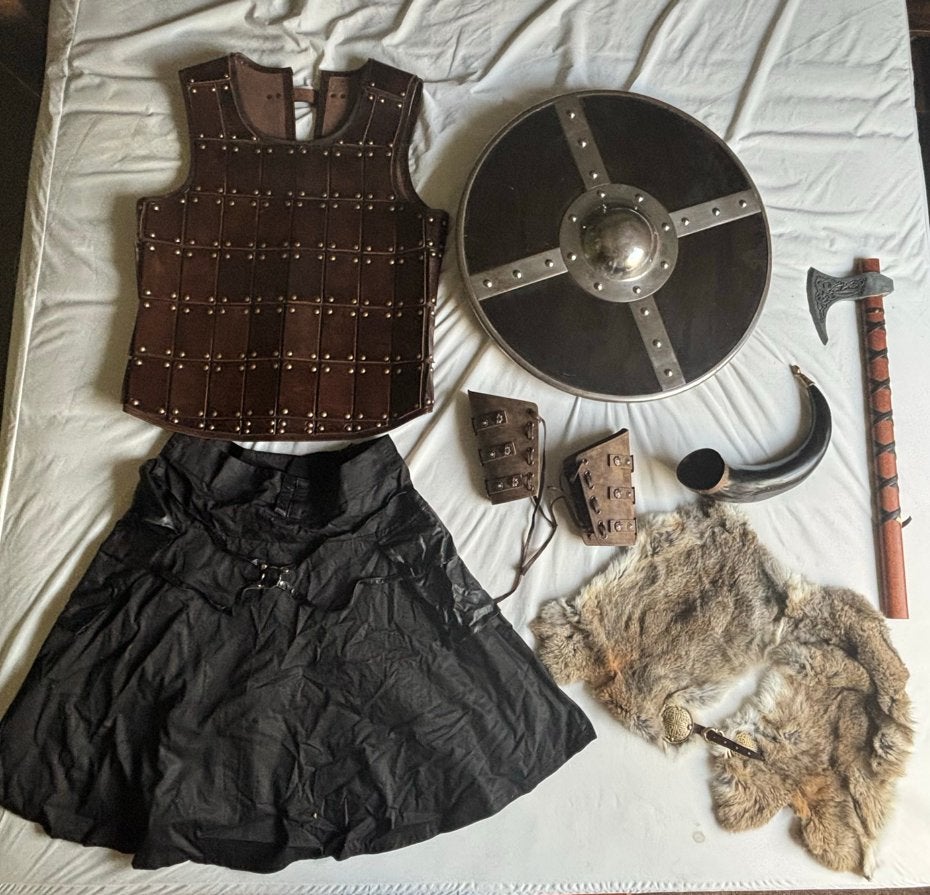 Viking cosplay set, Ophalen of Verzenden, Gebruikt, Toneelattributen of Onderdelen