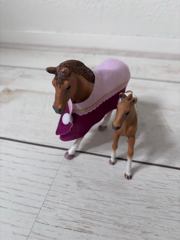 Schleich paard met veulen - Appaloosa merrie en veulen, Ophalen of Verzenden, Zo goed als nieuw, Jongen of Meisje