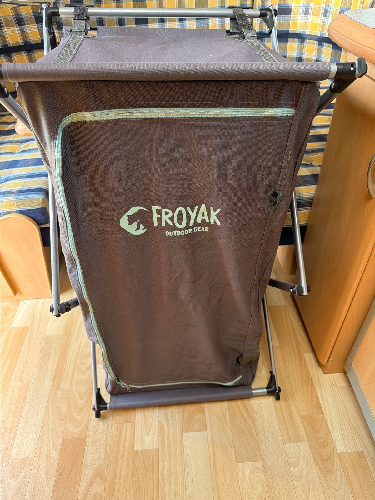 Froyak Outdoor Gear Opvouwbare Opbergkast, Ophalen, Gebruikt