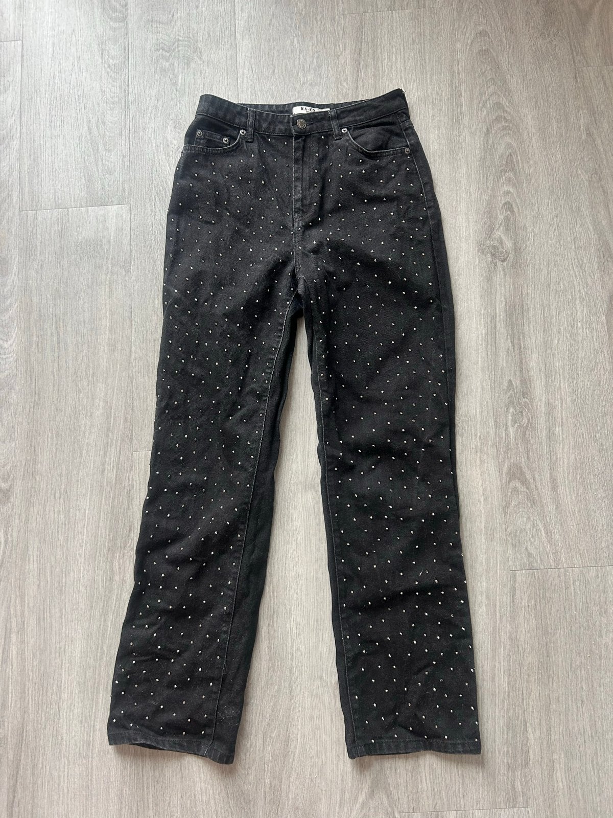 NA-KD Zwarte High-Waist Straight Jeans met Strass Maat 38, Ophalen of Verzenden, Zo goed als nieuw, Zwart, W30 - W32 (confectie 38/40)