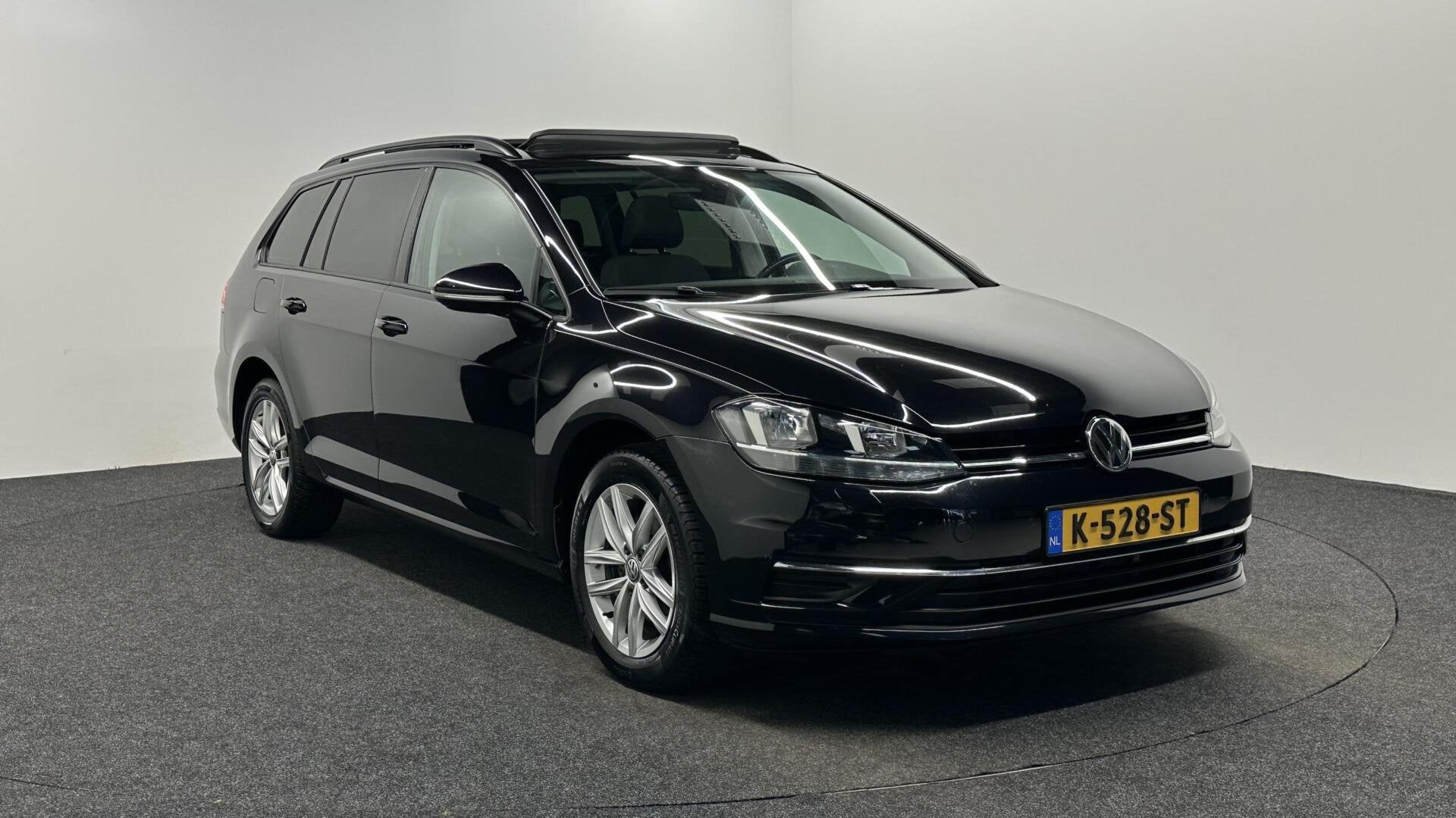 Volkswagen Golf Variant 1.4 TSI Highline Business PANO NAVI, Auto's, Gebruikt, 4 cilinders, Met garantie (alle), Zwart