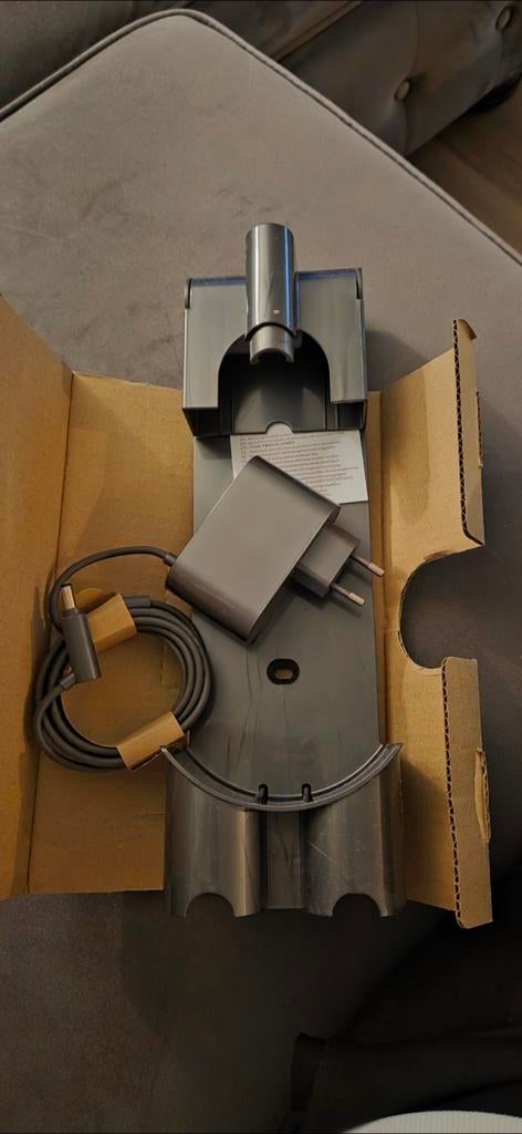 Nieuwe Dyson wandhanger met oplader in de doos, Ophalen of Verzenden, Nieuw, Elektrisch, Dyson