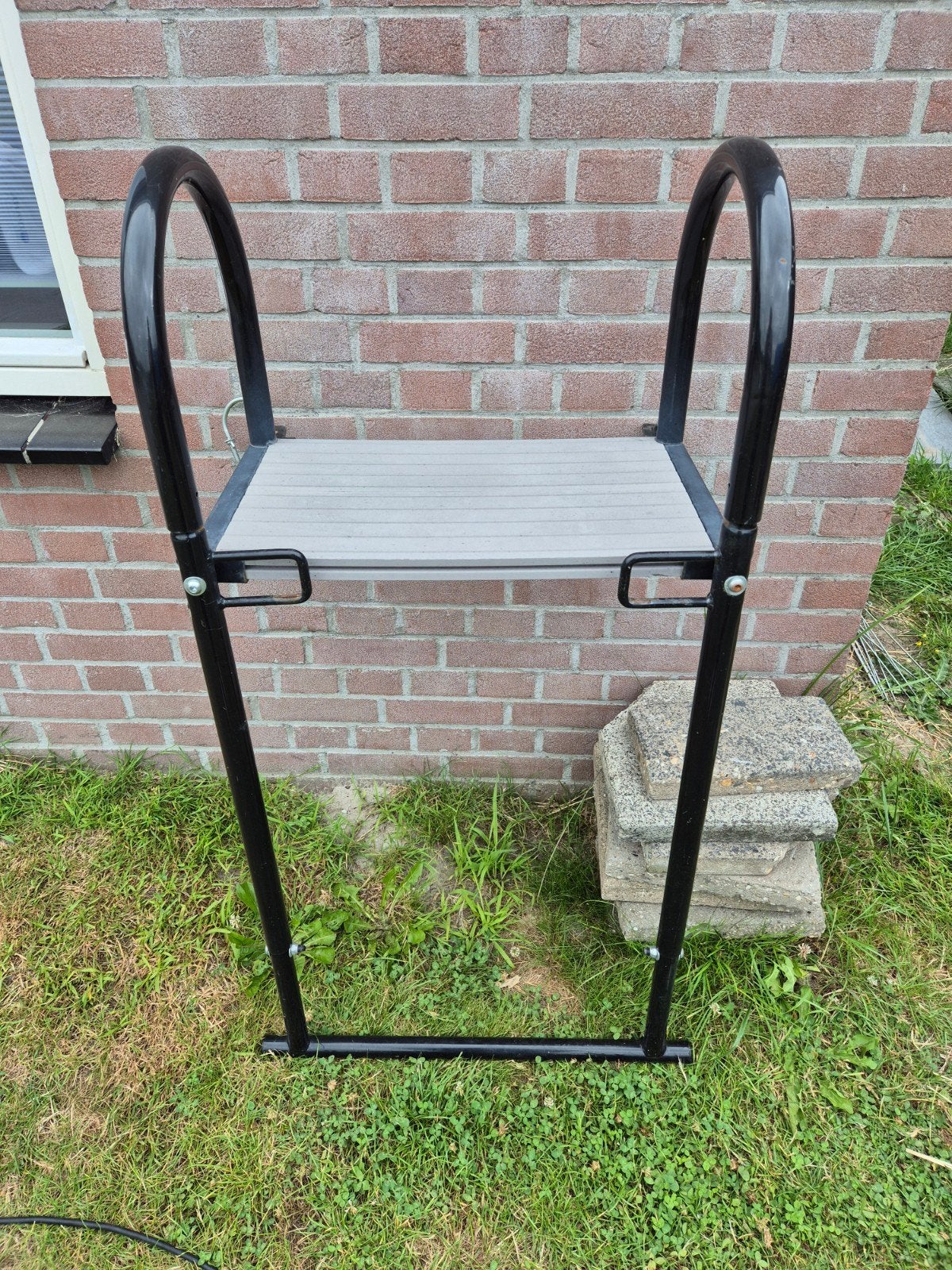 Exit trampoline platform, Ophalen, Gebruikt