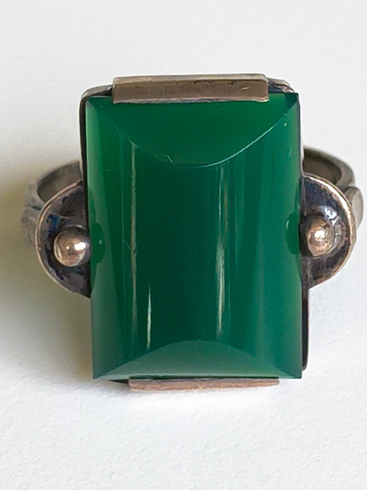 Zilveren ring met rechthoekige steen (onyx/agaat), Sieraden, Tassen en Uiterlijk, Antieke sieraden, Ophalen, Zilver, Ring