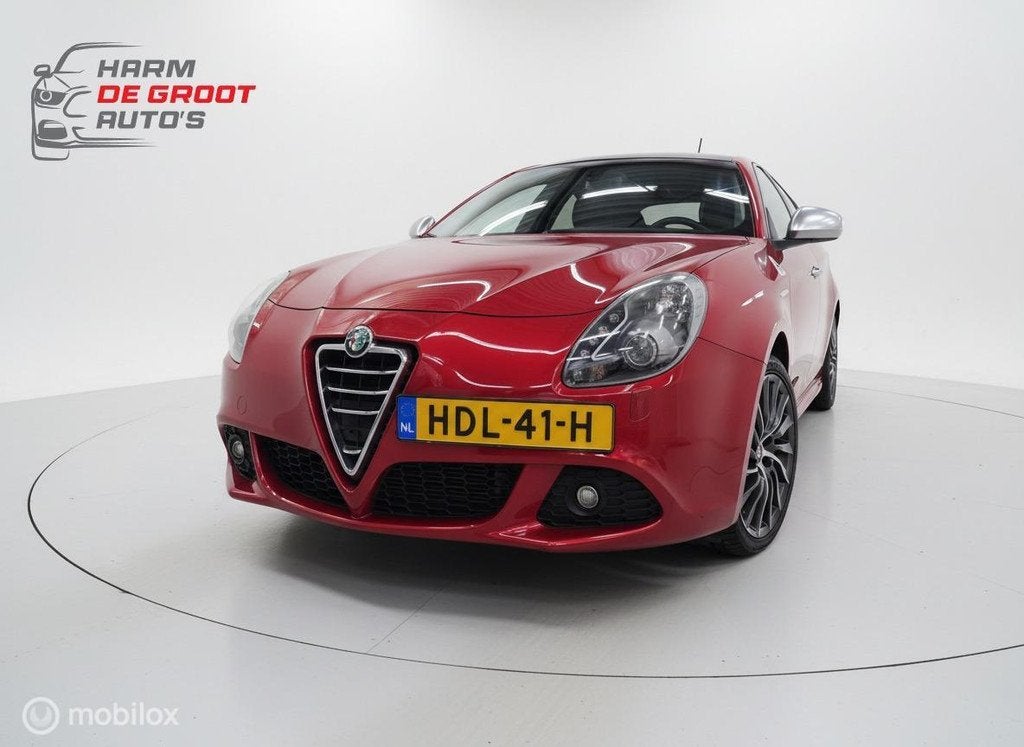 Alfa Romeo Giulietta QV 1750tbi Rosso comp/Pano/Xenon/Navi, Euro 5, Gebruikt, 1295 kg, 4 cilinders