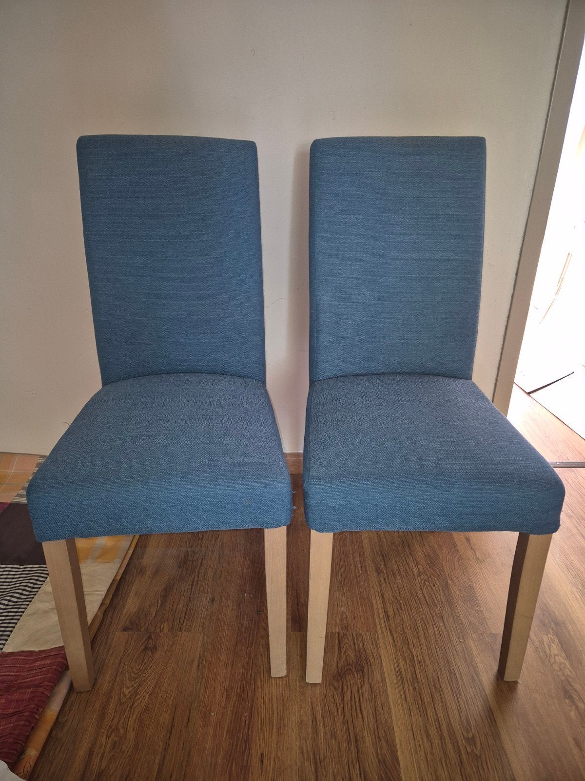 2 Nieuwstaat eetkamerstoelen - Blauw, Huis en Inrichting, Ophalen, Hout, Drie, Blauw