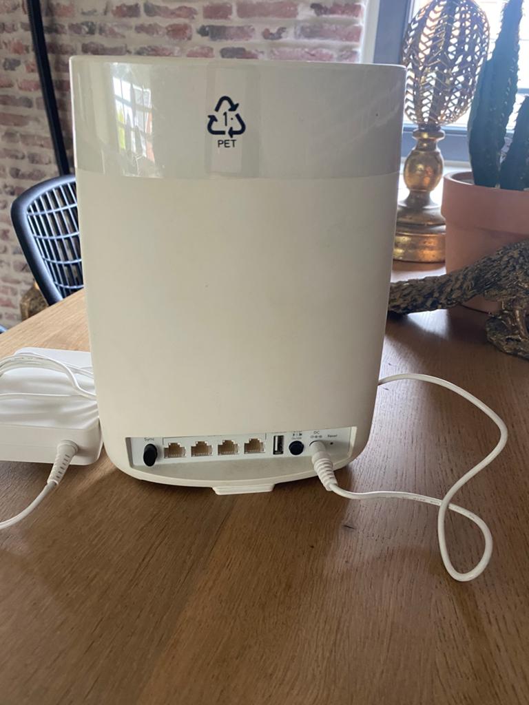 ORBI RBS50, Computers en Software, Routers en Modems, Ophalen of Verzenden, Zo goed als nieuw