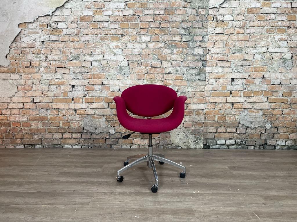 Artifort Little Tulip paars bij TheReSales, Minder dan 75 cm, Ophalen of Verzenden, Zo goed als nieuw, Stof