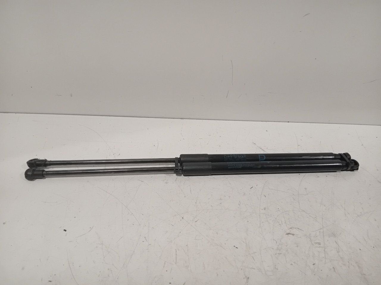 Gasdrukveerset achter Citroën C1, Onderdelen@venauto.nl, Van der Ven Autorecycling B.V., Gebruikt, Ettenseweg 76, 4706 PB Roosendaal, The Netherlands