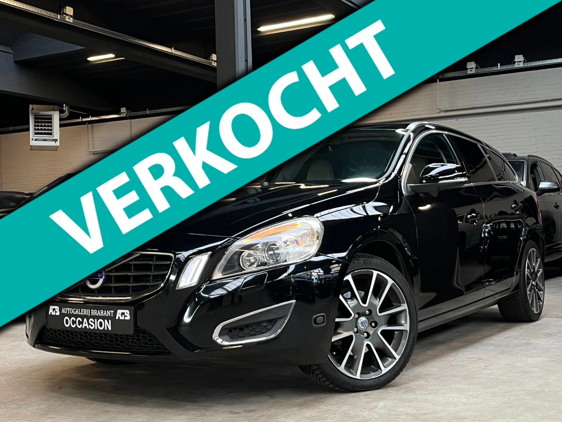 Volvo V60 1.6 T4F Summum /Dodehoek/Cruise/XenonLed/Stoelverw, Auto's, Gebruikt, 4 cilinders, Overige brandstoffen, Zwart