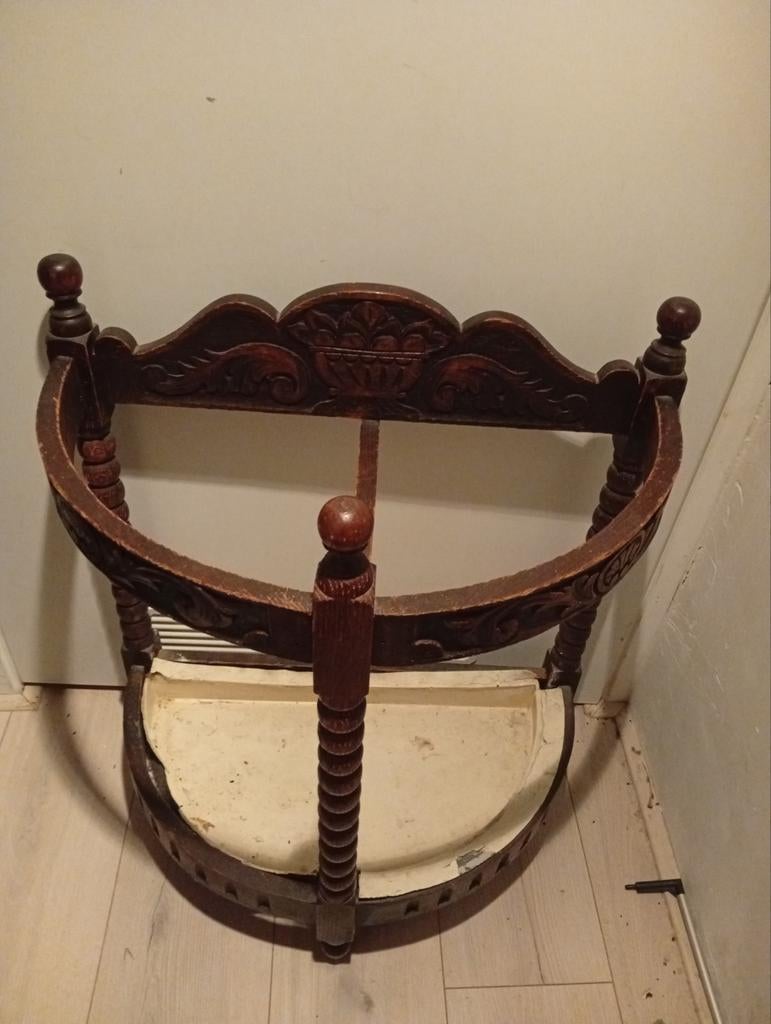 Antieke houten paraplubak met houtsnijwerk, Ophalen of Verzenden