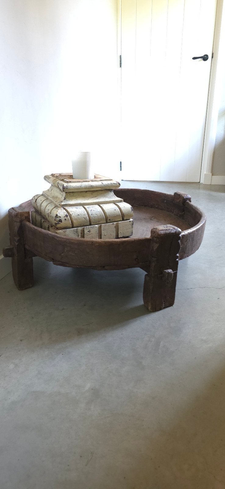 Antieke houten  Chakki tafel - Uniek decoratiestuk, Huis en Inrichting, Tafels | Bijzettafels, Rond, 60 cm of meer, Minder dan 55 cm