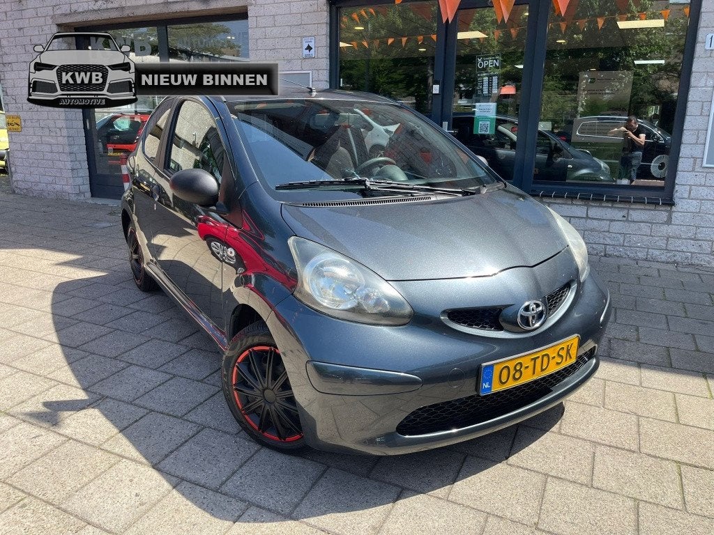 Toyota Aygo 1.0-12V 3Drs Nieuwe apk Beurt NAP (bj 2006), Auto's, Gebruikt, 765 kg, 4 stoelen, 68 pk