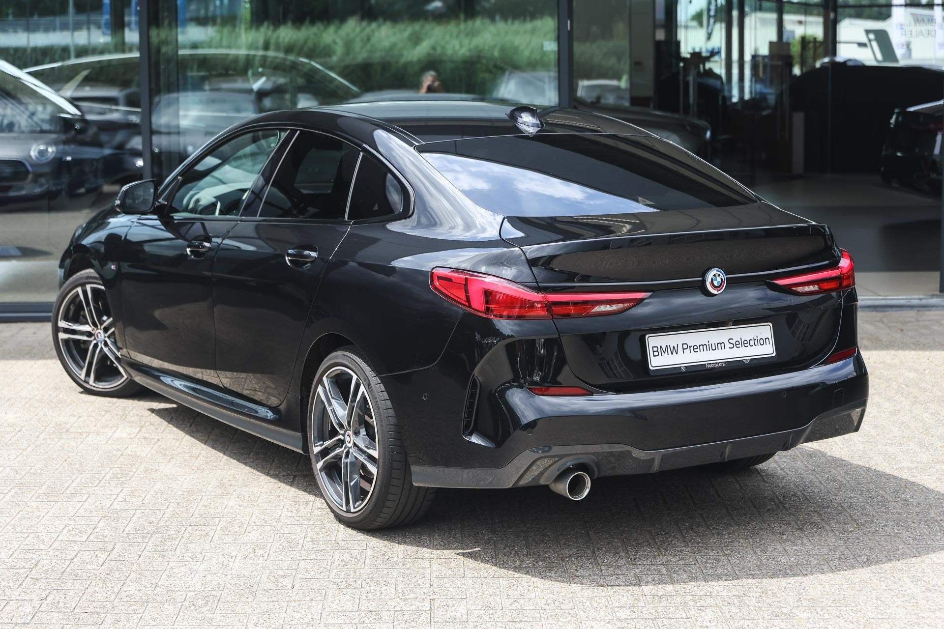 BMW 2 Serie Gran Coupé 218i Executive M Sport Automaat / M, Dealer onderhouden, 136 pk, Gebruikt, 1350 kg