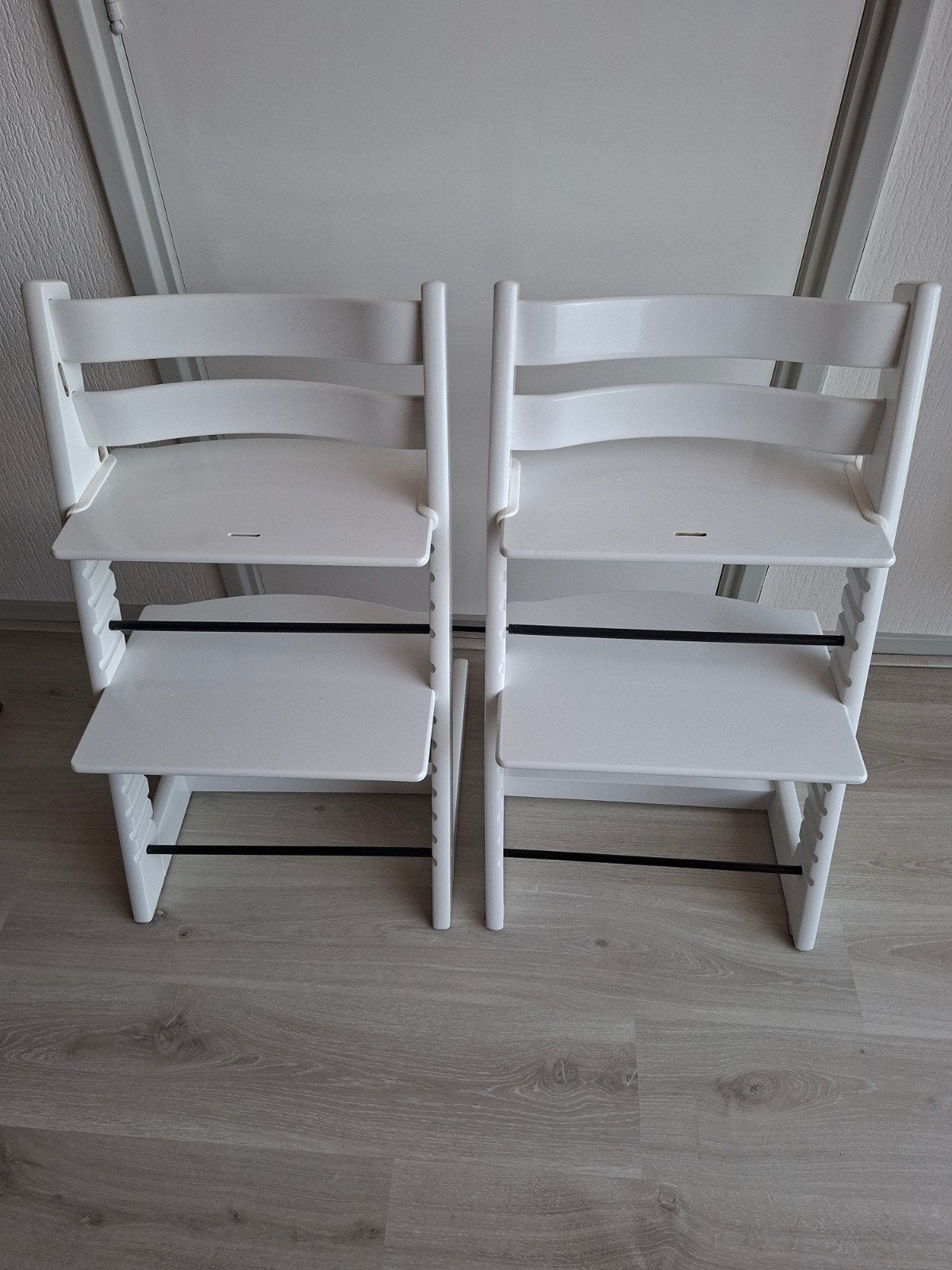 2 Stokke Tripp Trapp Stoelen Z.G.A.N. 🙂🙂, Ophalen, Zo goed als nieuw, Meegroeistoel