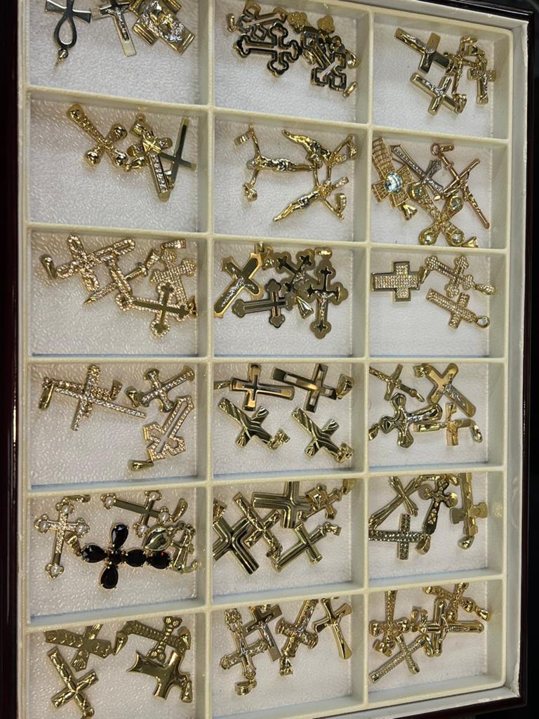 14 karaat gouden kruis hangers kettinghangers, Sieraden, Tassen en Uiterlijk, Kettinghangers, Ophalen of Verzenden, Zo goed als nieuw