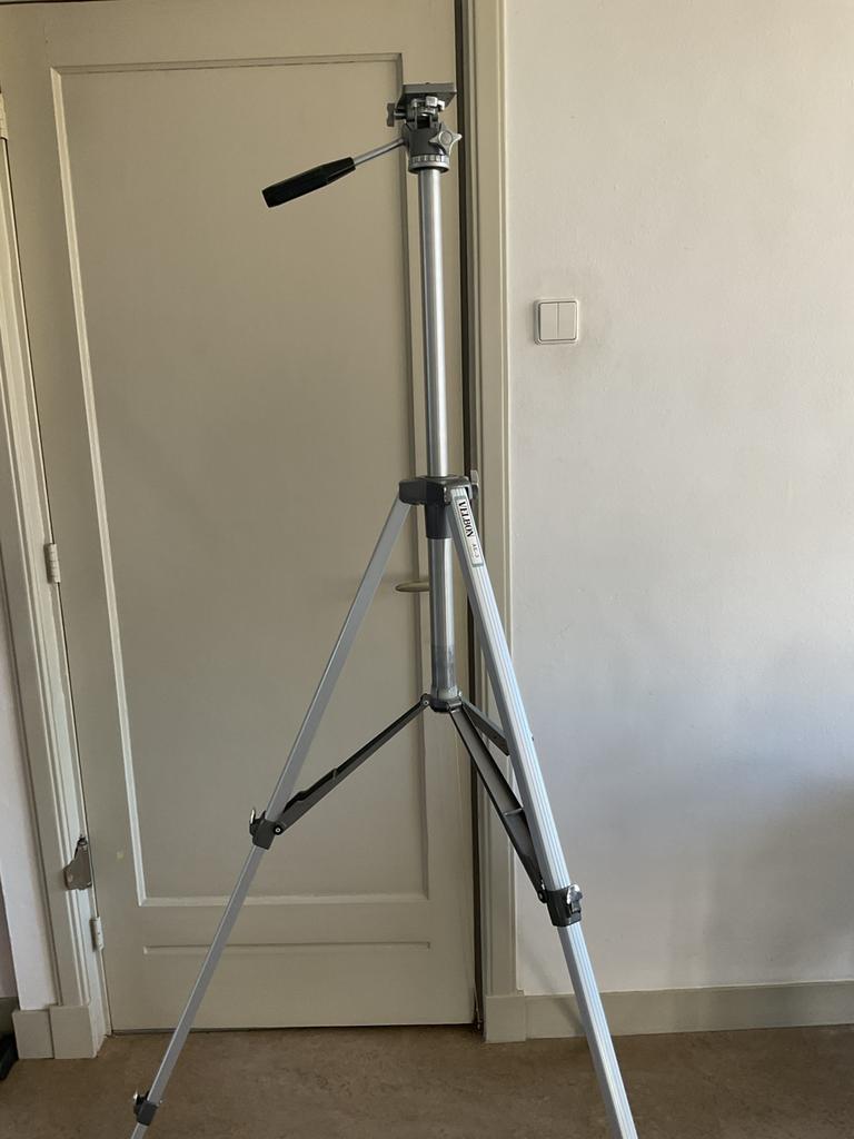 Velbon Statief AE-3 van aluminium hoogte 180cm, Audio, Tv en Foto, Fotografie | Statieven en Balhoofden, Ophalen, Gebruikt, Driepoot
