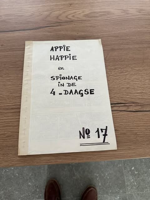 Appie Happie en spionage in de 4 daagse N 17, Eén stripboek, Ophalen of Verzenden, Gelezen