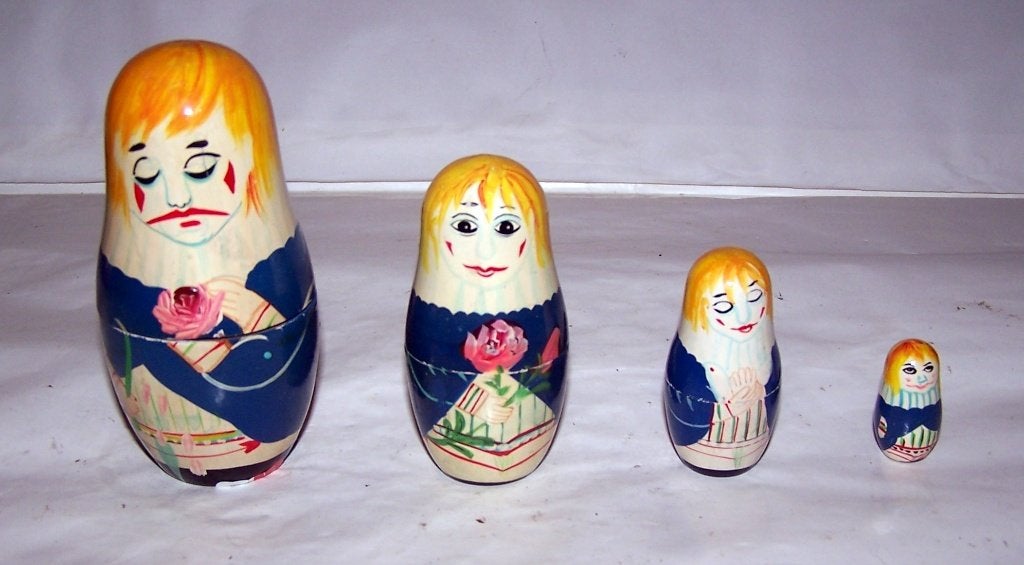 4- delige Matroesjka familie. Nieuwstaat., Ophalen of Verzenden, Zo goed als nieuw