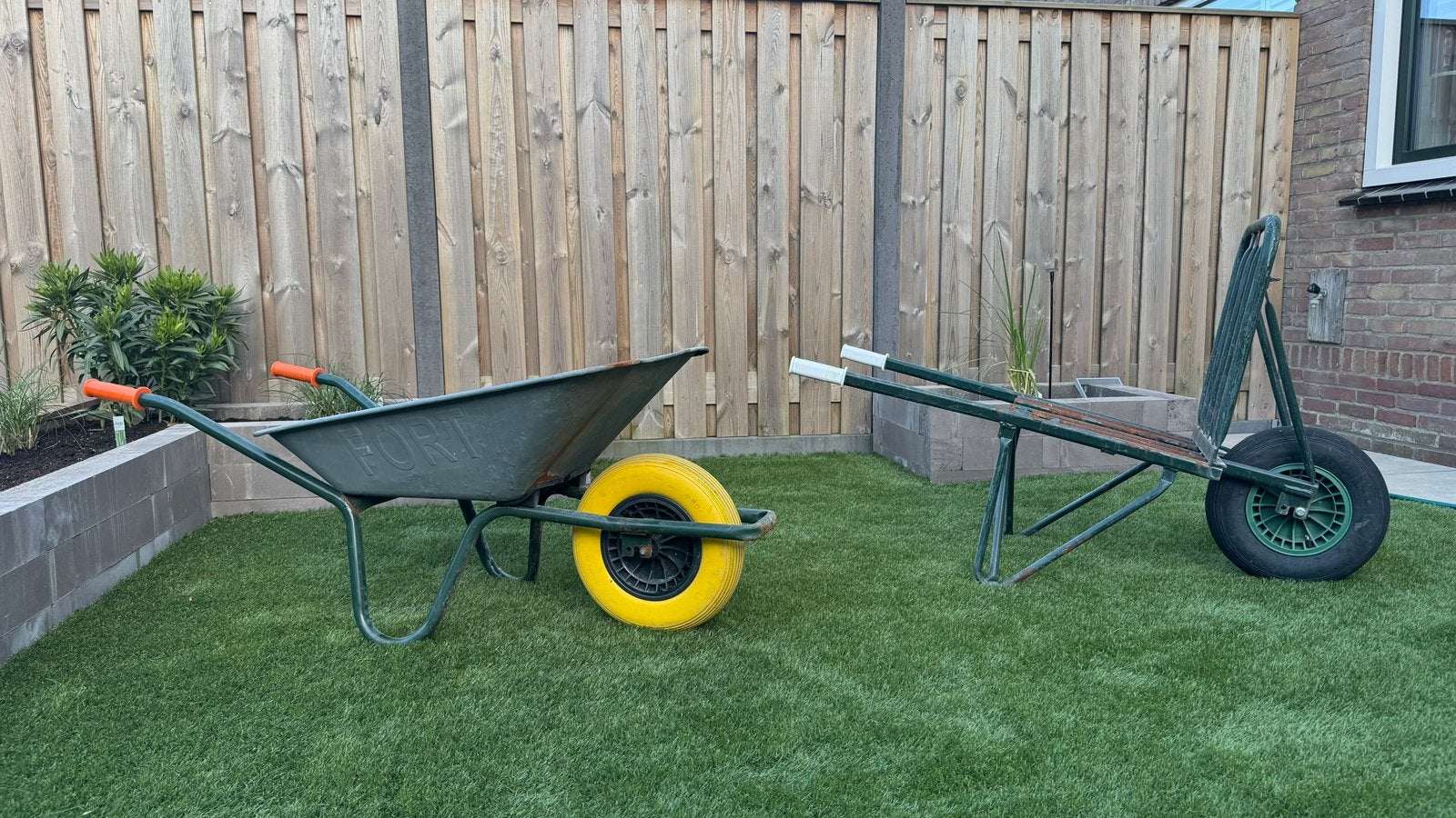 Kruiwagen huren Fort 85L + Steenkruiwagen 150kg Zoetermeer, Ophalen of Verzenden, Gebruikt